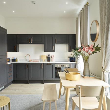 Curb Properties - Super 2 Bed Apartment 5 Min From Town Centre Cheltenham Exterior foto